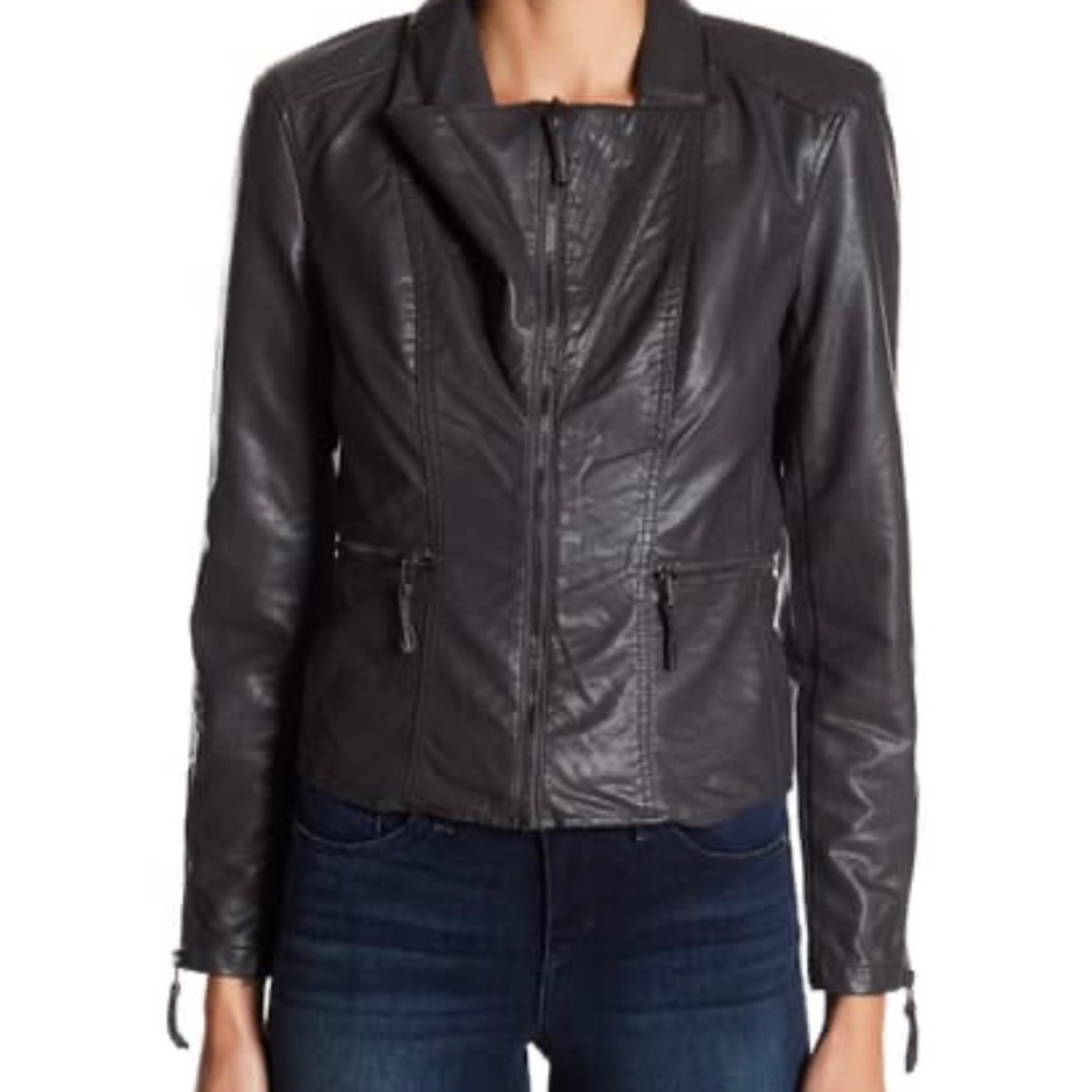 BLANK NYC FAUX LEATHER FITTED MOTO JACKET - Picture 3 of 3